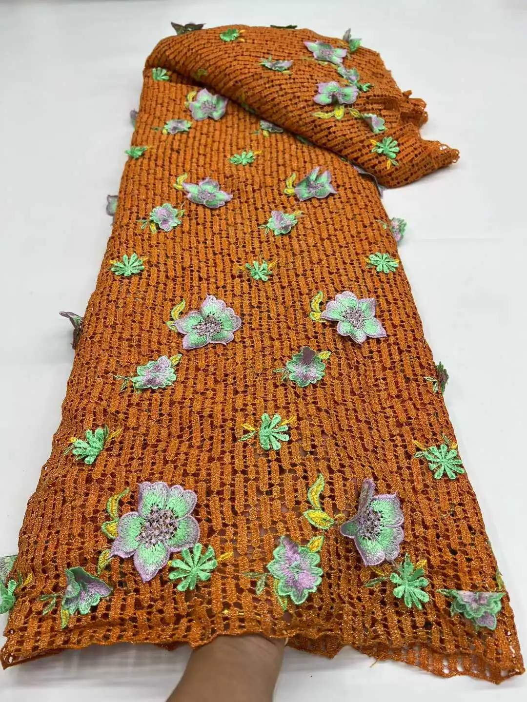 Ткань из гипюрового шнура, африканская 3D цветочная кружевная ткань, 2026, высококачественный кружевной материал, французская нигерия, женское платье для рождественской вечеринки
Ткань из гипюрового шнура, африканская 3D цветочная кружевная ткань, 2026, высококачественный кружевной материал, французская нигерия, женское платье для рождественской вечеринки