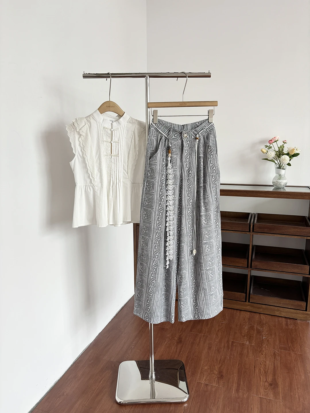 High Waist Wide Leg Casual Pants Women's Summer 2026 Korean Style Retro Drapey Loose Fit Floor Length Trousers Versatile
High Waist Wide Leg Casual Pants Women's Summer 2026 Korean Style Retro Drapey Loose Fit Floor Length Trousers Versatile