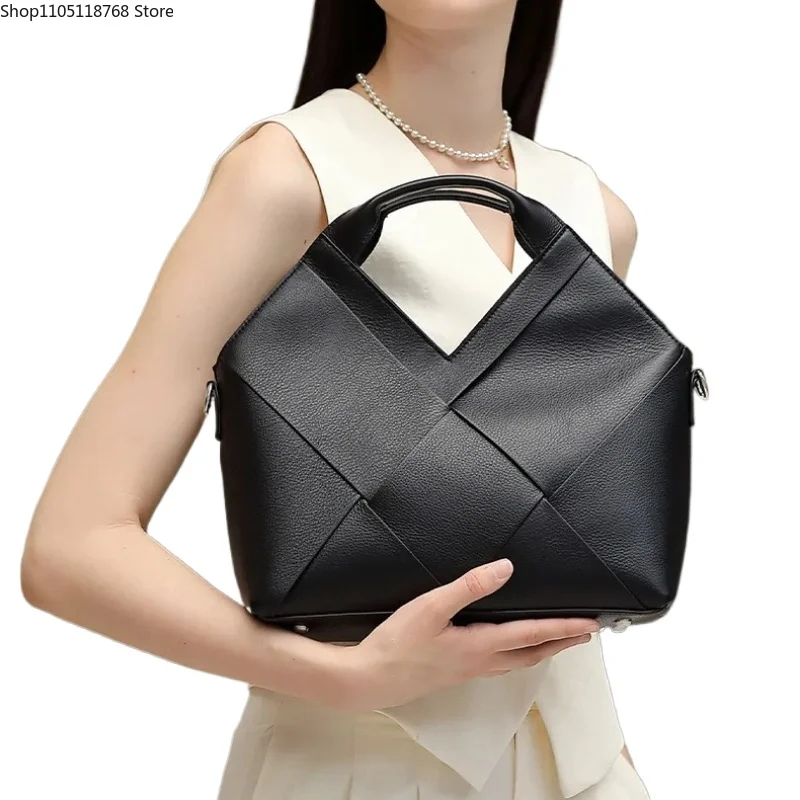 Female Genuine Cow Leather Bag Handbag Crossbody Bucket Bag Luxury High-capacity Tote Shoulder Bag
Female Genuine Cow Leather Bag Handbag Crossbody Bucket Bag Luxury High-capacity Tote Shoulder Bag