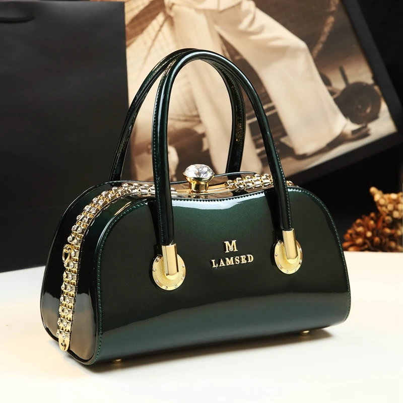 2025 New Leather Fashion Brand Women Handbags Hard Shoulder Messenger BagLady Mom Party Bag Simple Bridal Wedding Bags
2025 New Leather Fashion Brand Women Handbags Hard Shoulder Messenger BagLady Mom Party Bag Simple Bridal Wedding Bags