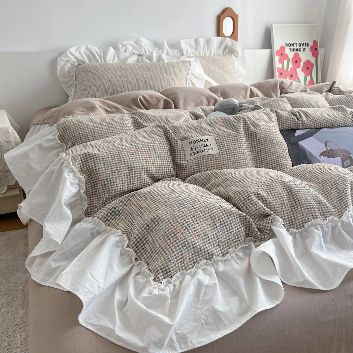 3/4Pcs Bedding Set Lotus-Leaf Lace Chenille Solid Color Minimalist Muslin Bedding King-size sheets Full-Size Duvet Cover
3/4Pcs Bedding Set Lotus-Leaf Lace Chenille Solid Color Minimalist Muslin Bedding King-size sheets Full-Size Duvet Cover