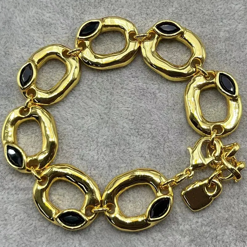 Popular in Europe and America, 2024 New Hot Selling UNOde50 Exquisite Bracelet, Trendy and Fashionable Women's Jewelry Gifts
Popular in Europe and America, 2024 New Hot Selling UNOde50 Exquisite Bracelet, Trendy and Fashionable Women's Jewelry Gifts