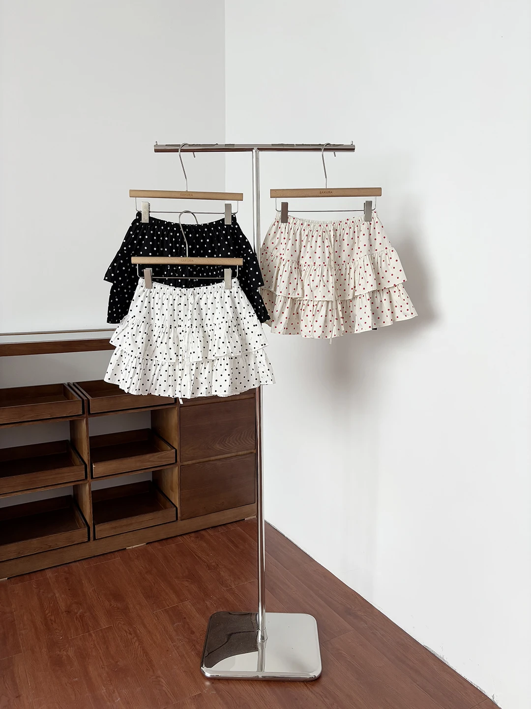 High Waist Polka Dot A-Line Skirt Women's Summer Slimming Versatile Lace Hem Short Skirt plus Size Half Body Skirt Cake ...
High Waist Polka Dot A-Line Skirt Women's Summer Slimming Versatile Lace Hem Short Skirt plus Size Half Body Skirt Cake ...
