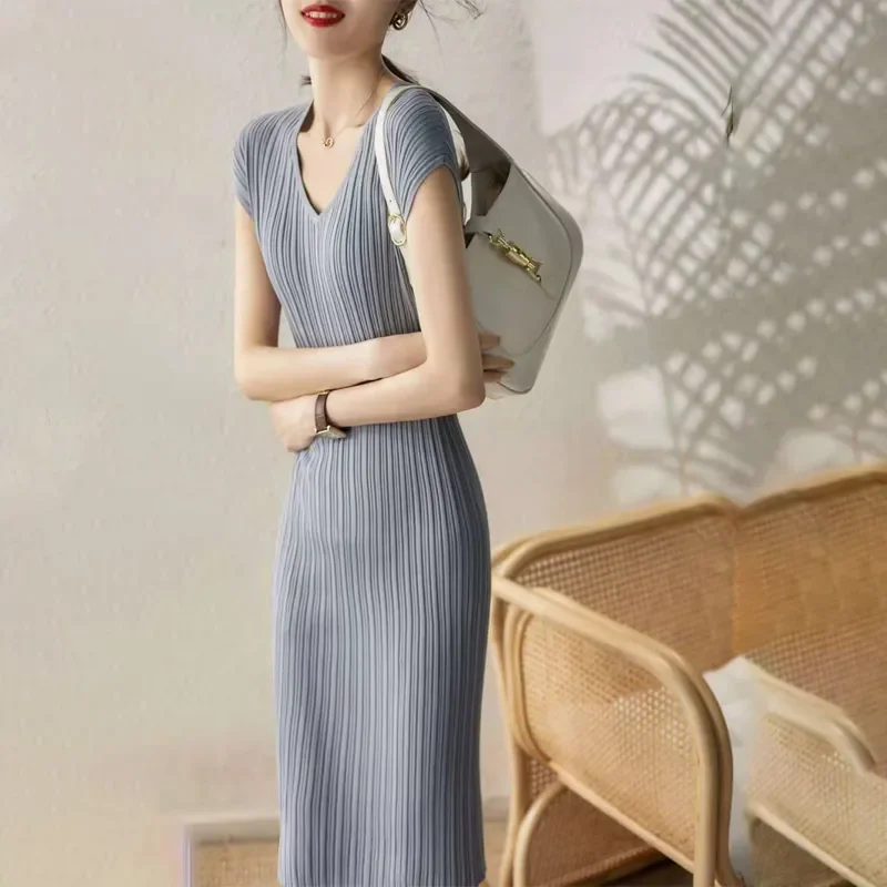 Women Knitting Dress 2025 Spring Summer New Retro High-end Temperament High Waist Closing Thin Christmas Female Elegant Dresses
Women Knitting Dress 2025 Spring Summer New Retro High-end Temperament High Waist Closing Thin Christmas Female Elegant Dresses