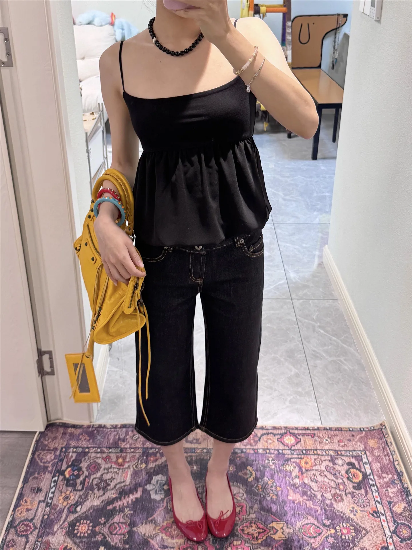 Retro American Low Waist Seven-Five Denim Jeans Women Summer Slimming Design Casual Mid-Length Pants Spicy Girl Original Bull...
Retro American Low Waist Seven-Five Denim Jeans Women Summer Slimming Design Casual Mid-Length Pants Spicy Girl Original Bull...