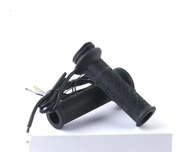 1Pair For CFMOTO 450MT Motorcycle Parts Heated Handgrips Throttle Grip Set
1Pair For CFMOTO 450MT Motorcycle Parts Heated Handgrips Throttle Grip Set