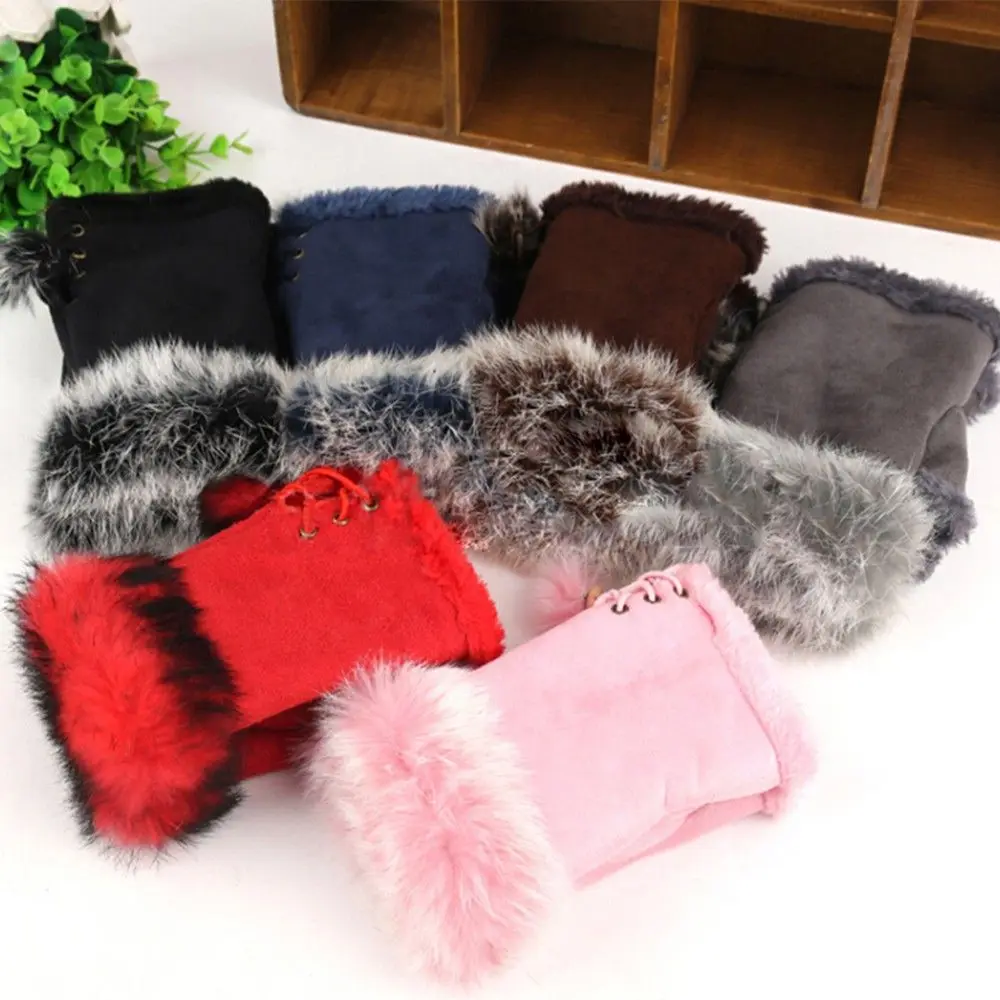 Мягкие зимние перчатки-митенки из натурального меха кролика для женщин, теплые, модные, без пальцев
Мягкие зимние перчатки-митенки из натурального меха кролика для женщин, теплые, модные, без пальцев