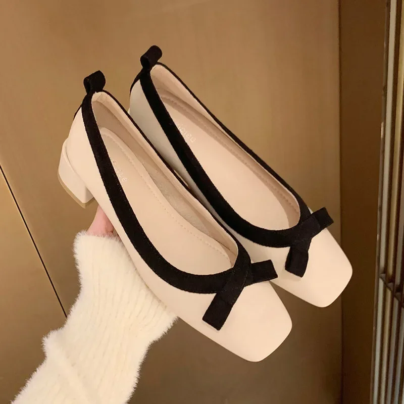 Женские туфли на высоком каблуке, элегантные туфли-лодочки во французском стиле для девочек, кожаные повседневные модельные туфли, модельерские лоферы
Женские туфли на высоком каблуке, элегантные туфли-лодочки во французском стиле для девочек, кожаные повседневные модельные туфли, модельерские лоферы