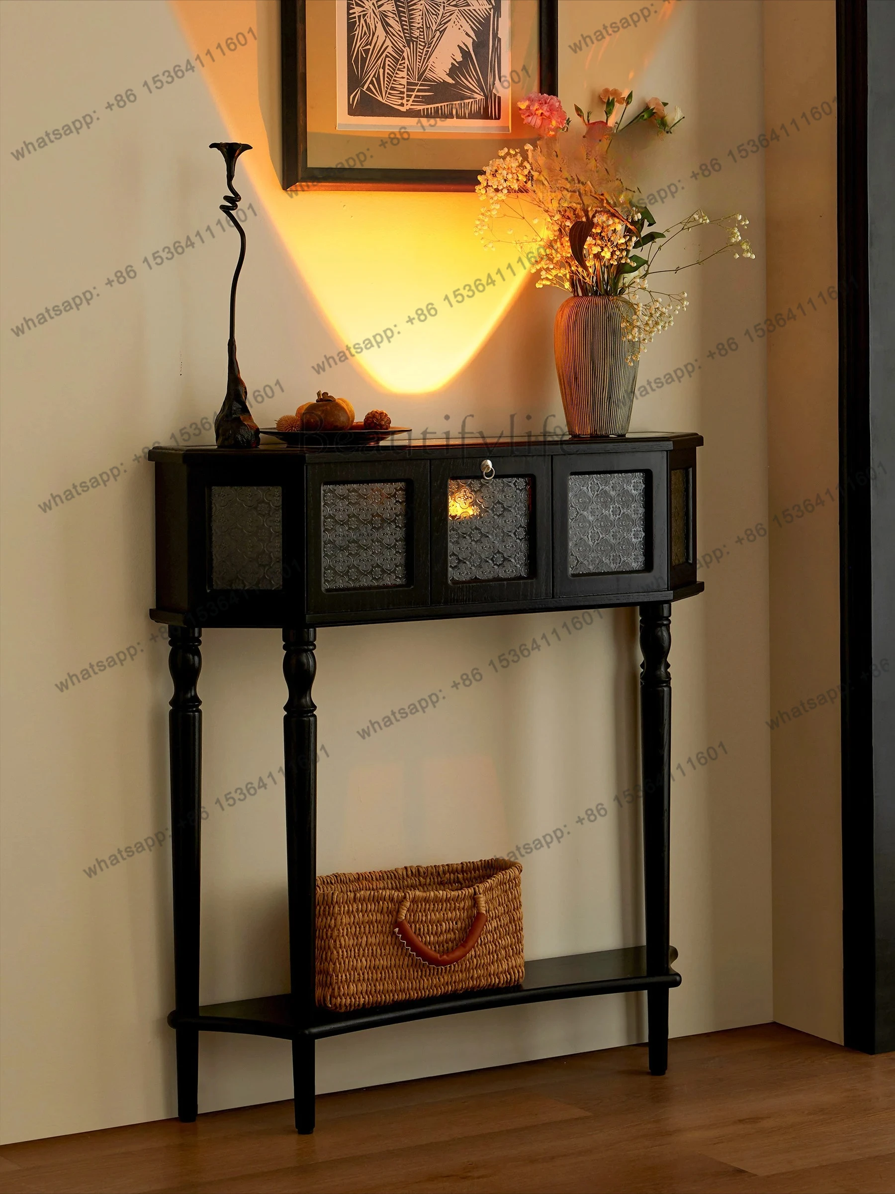 Entrance table French oriental medieval entrance cabinet decorative atmosphere lighting retro case
Entrance table French oriental medieval entrance cabinet decorative atmosphere lighting retro case