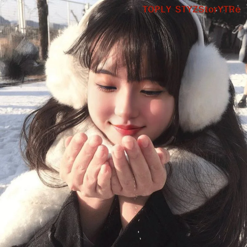 Мягкие плюшевые наушники-утеплители для мужчин и женщин, однотонные, для защиты ушей на улице зимой.
Мягкие плюшевые наушники-утеплители для мужчин и женщин, однотонные, для защиты ушей на улице зимой.