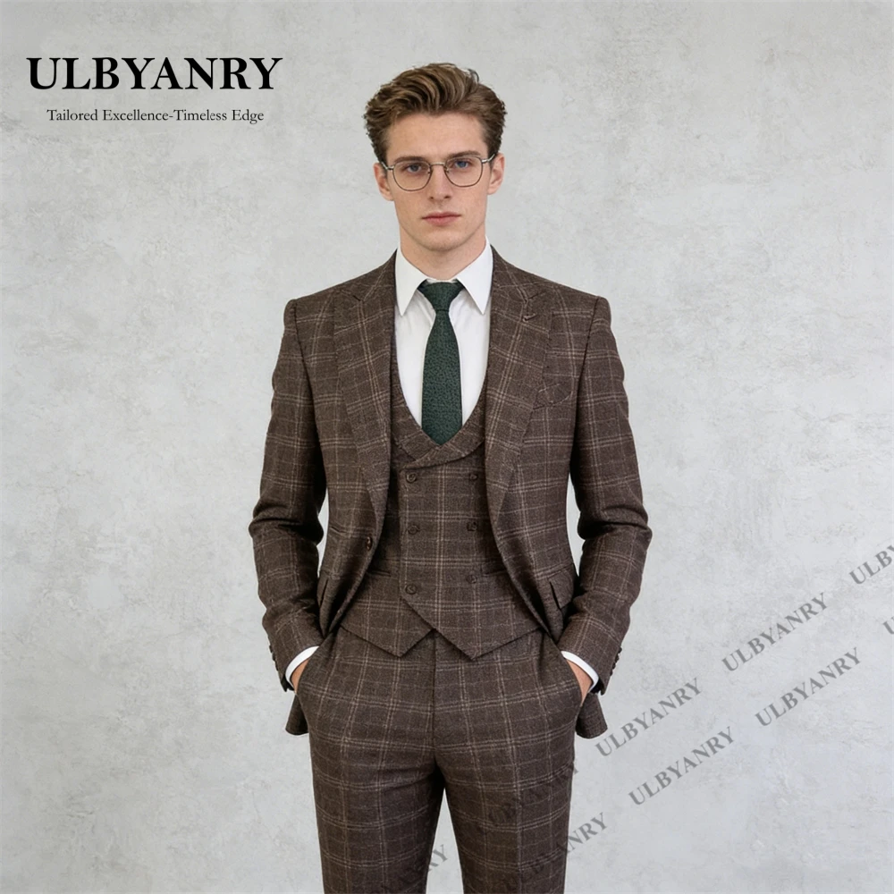 ULBYANRY - Vintage Brown Plaid Suit Three Pieces for Men, Size S-3XL, Formal Business Suit, Jacket Vest Pants Tuxedo for Work
ULBYANRY - Vintage Brown Plaid Suit Three Pieces for Men, Size S-3XL, Formal Business Suit, Jacket Vest Pants Tuxedo for Work