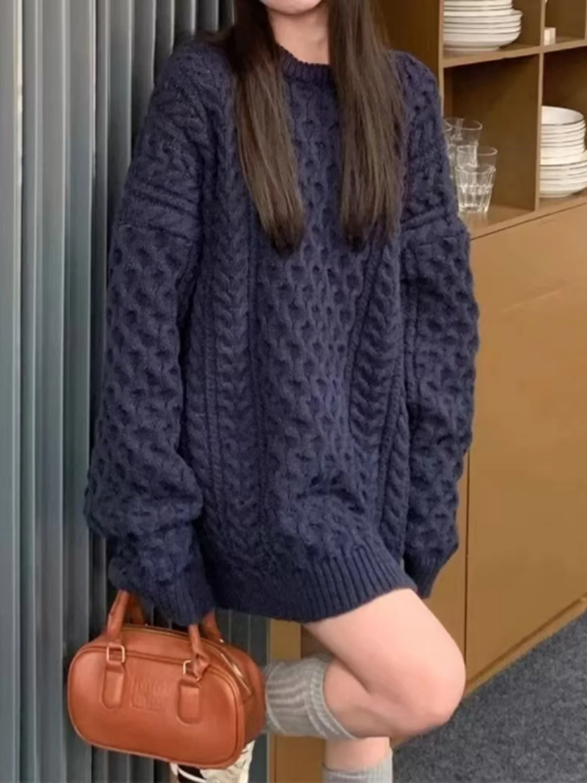 Trendy Loose Lantern Sleeve Knitted Sweater Twist Yarn Thick Needle round Neck Winter Atmosphere Top Women's Fashion
Trendy Loose Lantern Sleeve Knitted Sweater Twist Yarn Thick Needle round Neck Winter Atmosphere Top Women's Fashion