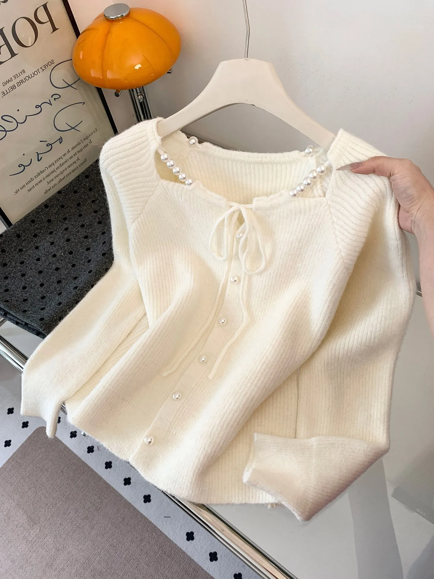 Корейский женский вязаный свитер с длинными рукавами и поясом, с объемной вышивкой и ажурным дизайном, весенняя коллекция, модный тренд
Корейский женский вязаный свитер с длинными рукавами и поясом, с объемной вышивкой и ажурным дизайном, весенняя коллекция, модный тренд