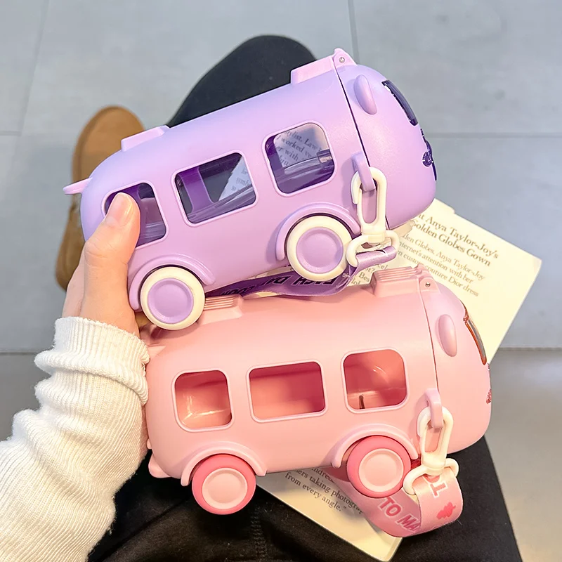 Милая детская бутылка для воды в форме автобуса, для детского сада и школы, для посещения занятий, с высоким эстетическим качеством, новинка 2024 года, креативный дизайн
Милая детская бутылка для воды в форме автобуса, для детского сада и школы, для посещения занятий, с высоким эстетическим качеством, новинка 2024 года, креативный дизайн