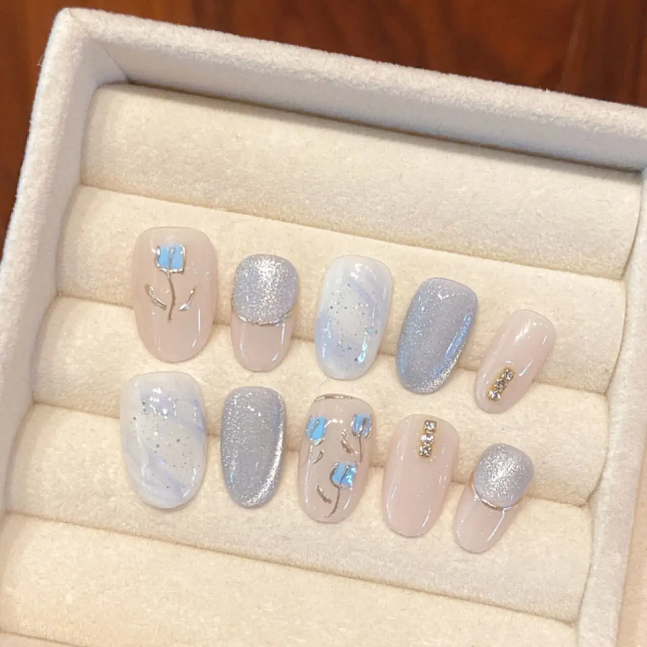 10 PCS Luxury Handmade Press on Nails Short Oval Cool Color Design with 3-PIECE Tool Adhesive Nail Glue Tabs
10 PCS Luxury Handmade Press on Nails Short Oval Cool Color Design with 3-PIECE Tool Adhesive Nail Glue Tabs