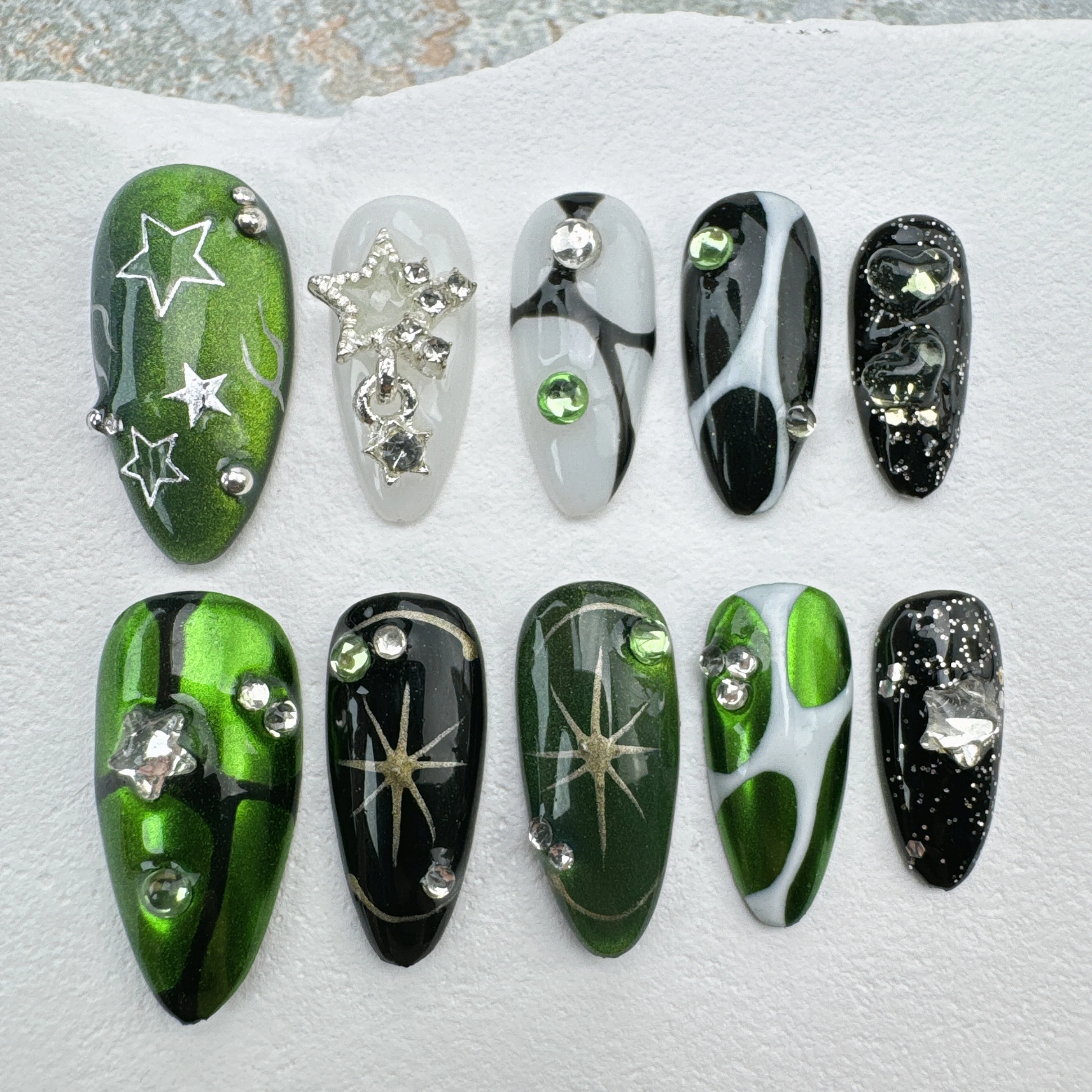handmade nail/custom press on nails/party press on nails/Flakes for nails/wedding nails gift/Japanese nails/Long nails/y2k style
handmade nail/custom press on nails/party press on nails/Flakes for nails/wedding nails gift/Japanese nails/Long nails/y2k style