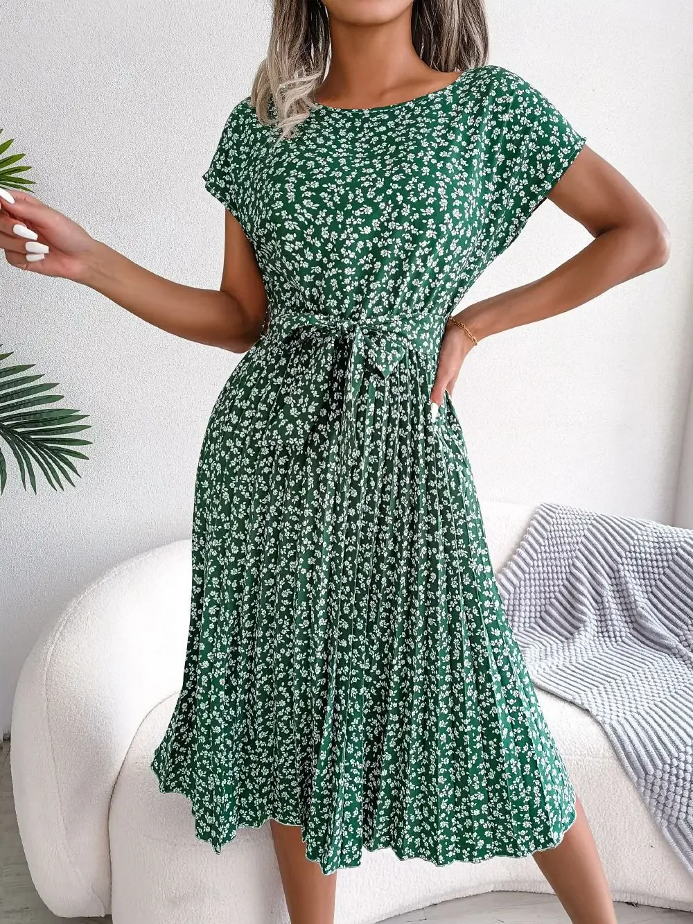 Платье. Fashion Floral Pleated A Line Long Dress Women Spring Summer Short Sleeve High Waist Chic Dress 2023 summer dress
Платье. Fashion Floral Pleated A Line Long Dress Women Spring Summer Short Sleeve High Waist Chic Dress 2023 summer dress