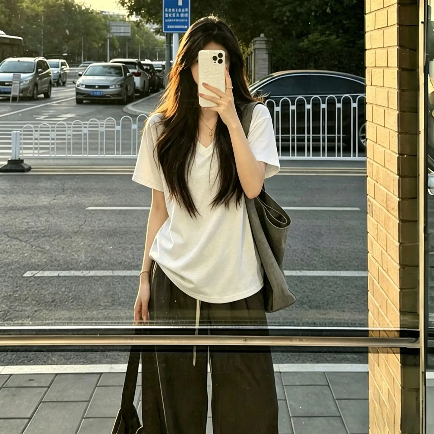 Chic Sweet Spicy Shoulder V-neck Short Sleeve Women's T-shirt Summer Loose Slimming Half Sleeve Base Shirt Inner Wear Top
Chic Sweet Spicy Shoulder V-neck Short Sleeve Women's T-shirt Summer Loose Slimming Half Sleeve Base Shirt Inner Wear Top