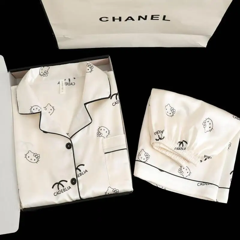 Sanrio Hello Kitty Women's Sleeping Pajamas Sets Kawaii Cartoon Summer Short Sleeve Shorts Thin Style Sleepwear Home Clothes
Sanrio Hello Kitty Women's Sleeping Pajamas Sets Kawaii Cartoon Summer Short Sleeve Shorts Thin Style Sleepwear Home Clothes