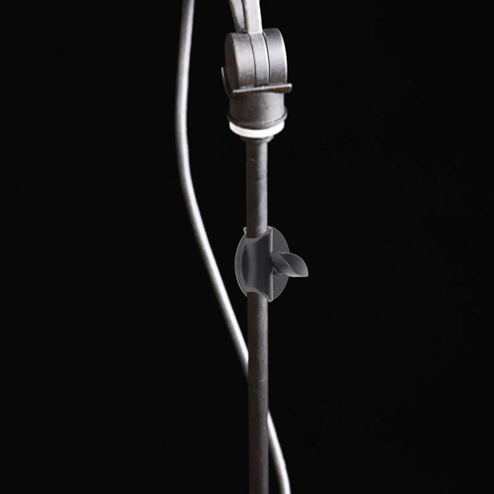 2Pcs Microphone Holder for Mic Stand Strong Metal Plastic Clip Resistant to Deformation Ideal for Studio Band Stage Applications
2Pcs Microphone Holder for Mic Stand Strong Metal Plastic Clip Resistant to Deformation Ideal for Studio Band Stage Applications