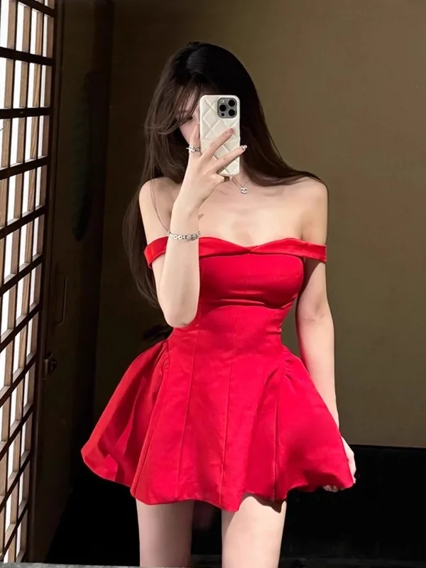 Сексуальное одно плечо с красным ремешком Dr, женское платье с поясом, облегающее талию, юбка с высокой талией, осень-зима, моя
Сексуальное одно плечо с красным ремешком Dr, женское платье с поясом, облегающее талию, юбка с высокой талией, осень-зима, моя