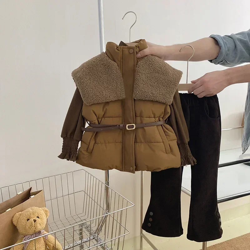 Girl's Coat Girls' Autumn and Winter Overcoat Set Thick Cotton Cladding Large Polo Collar Vest Bottom Shirt Thick Flare Pants
Girl's Coat Girls' Autumn and Winter Overcoat Set Thick Cotton Cladding Large Polo Collar Vest Bottom Shirt Thick Flare Pants