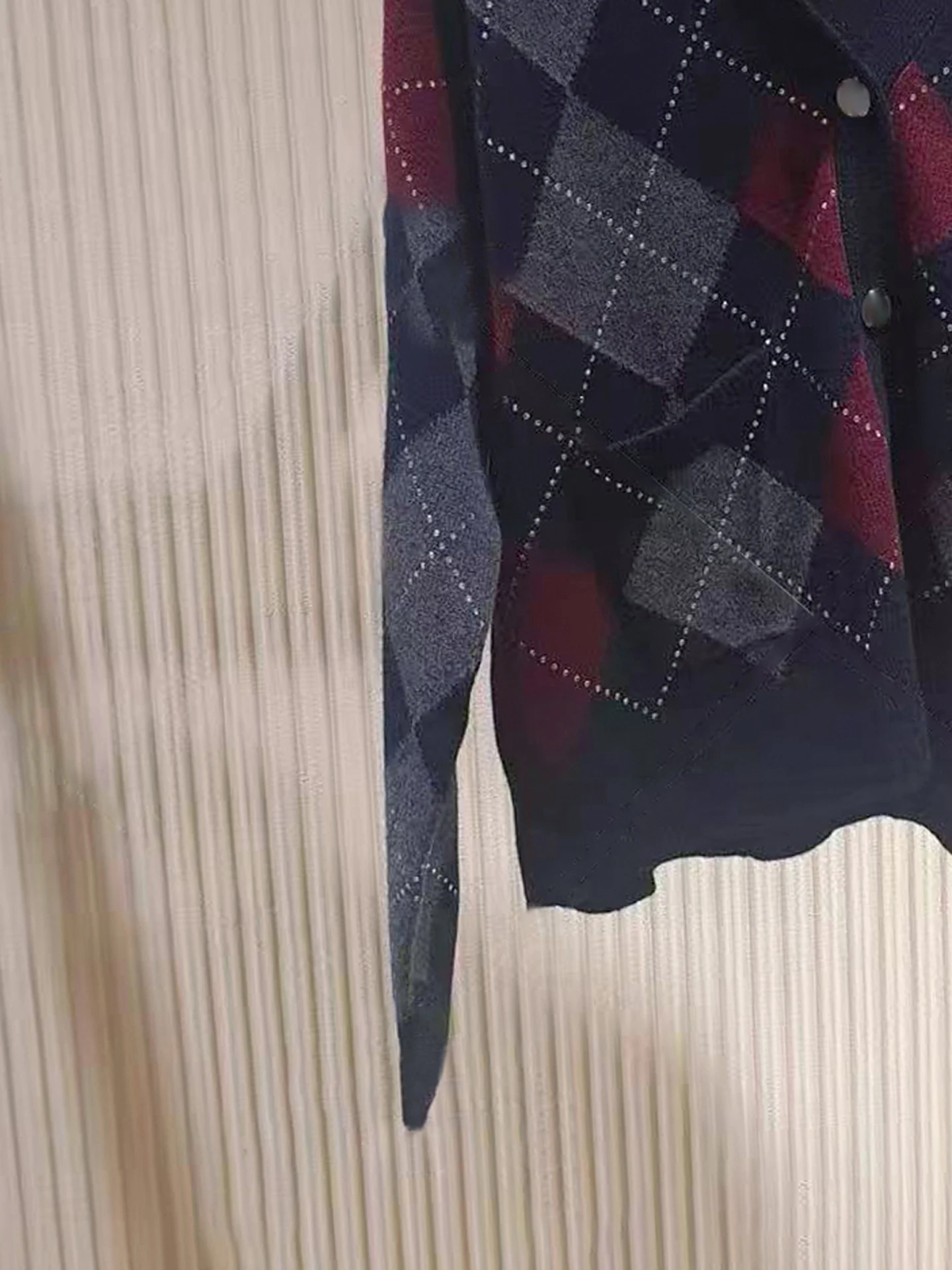 M Home South Oil Высококачественный женский повседневный универсальный вязаный кардиган со стразами, блестящий бриллиантами, удобная повседневная одежда 
M Home South Oil Высококачественный женский повседневный универсальный вязаный кардиган со стразами, блестящий бриллиантами, удобная повседневная одежда