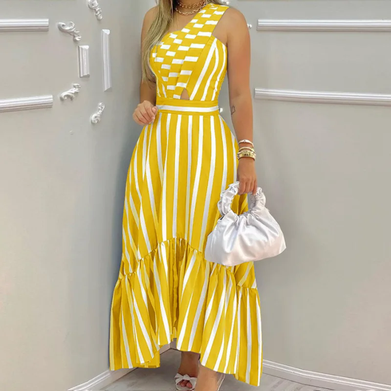 Long Dress New Style Women's Fashionable And Elegant Sleeveless Slanted Shoulder Striped Dress Hollow Wide Hem Women's Dress
Long Dress New Style Women's Fashionable And Elegant Sleeveless Slanted Shoulder Striped Dress Hollow Wide Hem Women's Dress