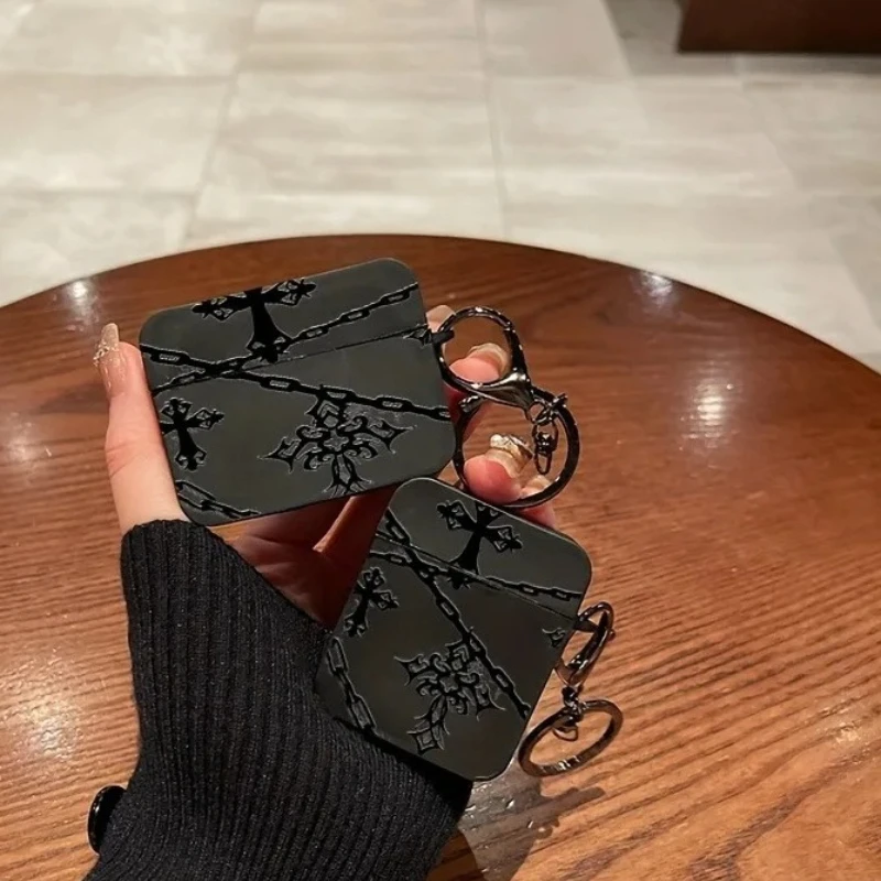 New Black Element Chain Cross Pattern Earphone Case for AirPods1/2, 3, 4, Pro2/Pro Wireless Bluetooth Earphone Protective Cover
New Black Element Chain Cross Pattern Earphone Case for AirPods1/2, 3, 4, Pro2/Pro Wireless Bluetooth Earphone Protective Cover