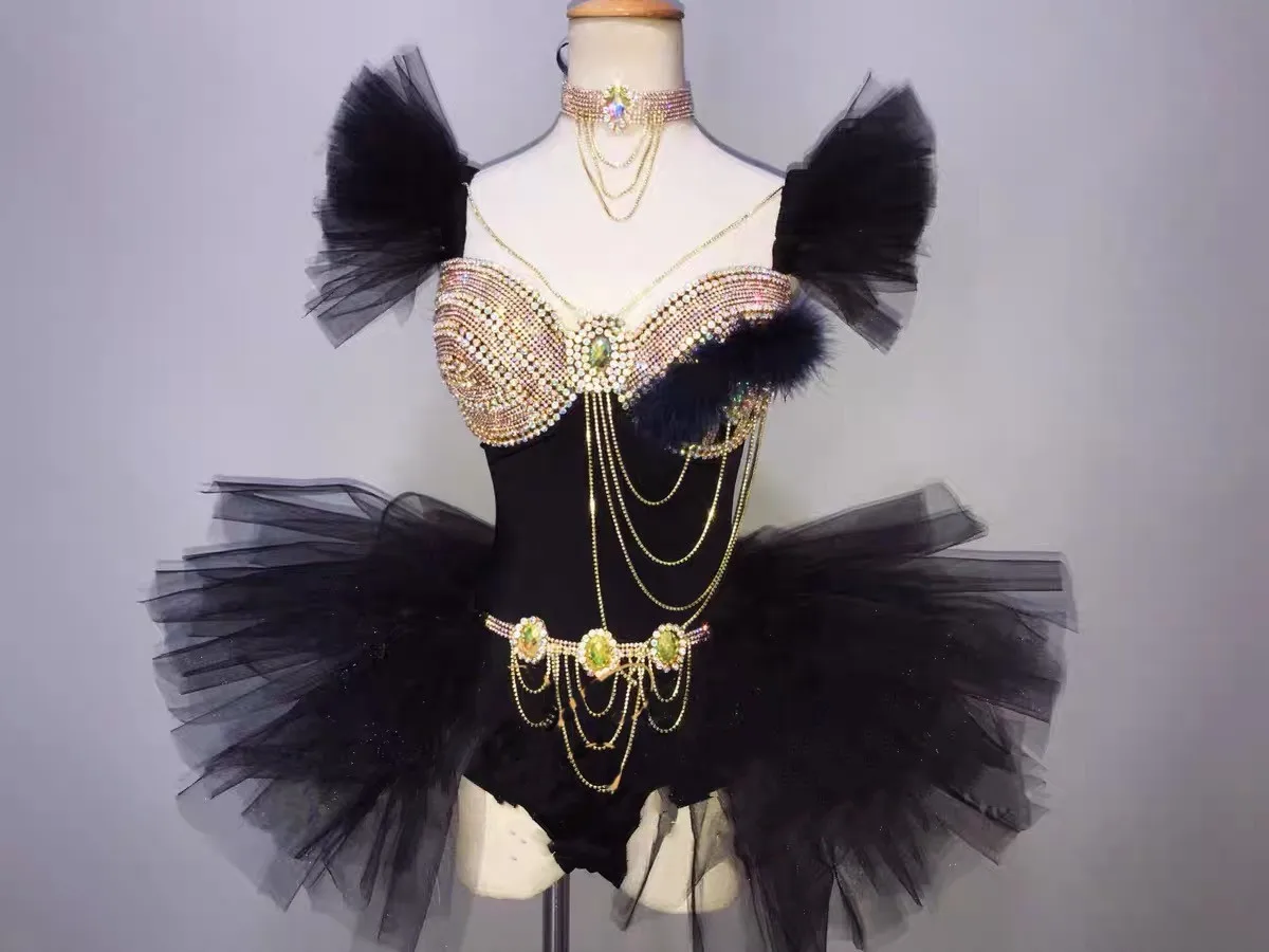 PartyTime customized one-piece slimming sparkling diamond black flying yarn phantom color GOGO bar stage outfit
PartyTime customized one-piece slimming sparkling diamond black flying yarn phantom color GOGO bar stage outfit