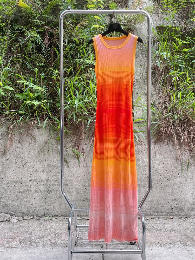 Romantic Gradient Orange Sleeveless Dress Elegant High Waist round Neck Women's Fashion Spring Summer Skirt Bodycon Long Dress
Romantic Gradient Orange Sleeveless Dress Elegant High Waist round Neck Women's Fashion Spring Summer Skirt Bodycon Long Dress