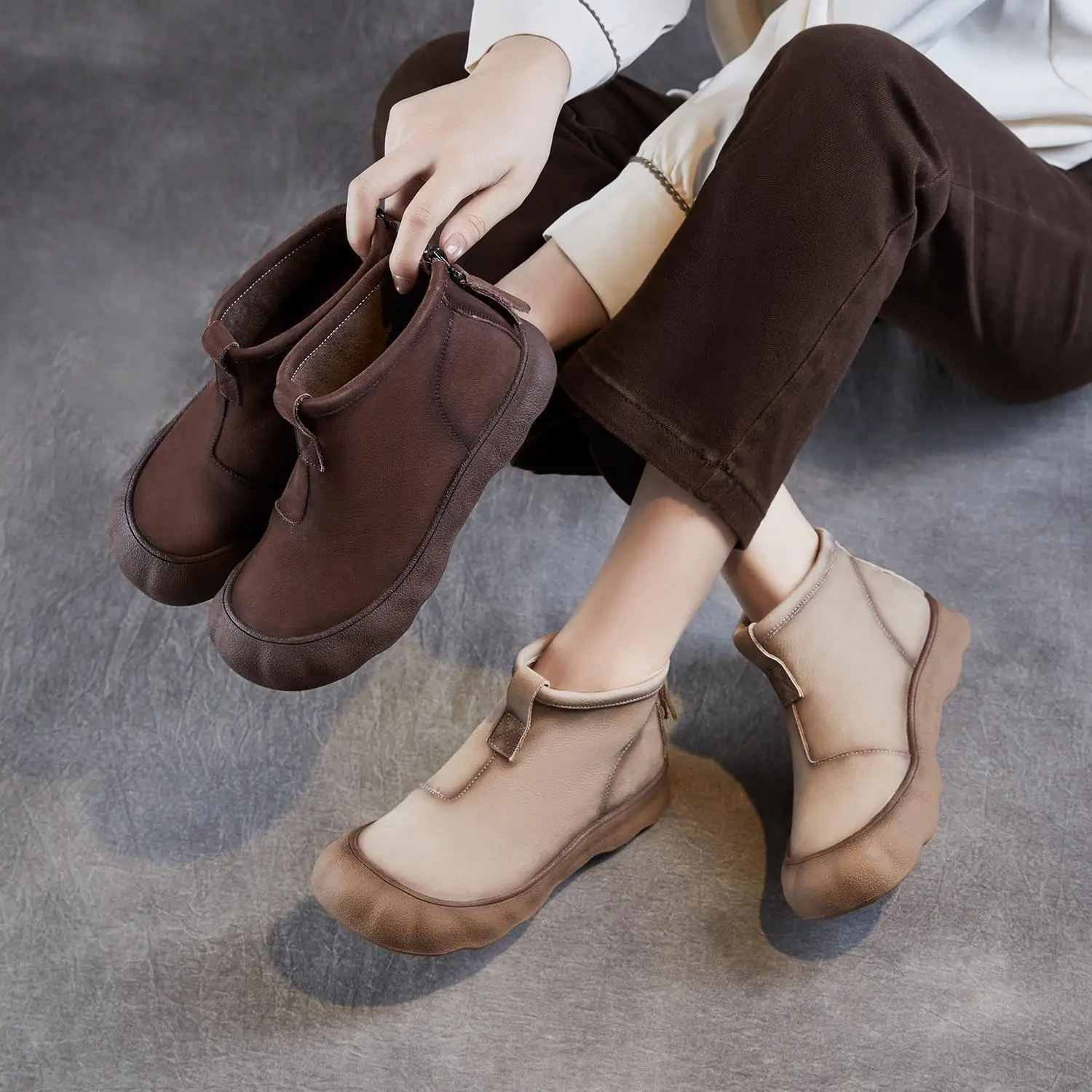 Genuine Leather Retro Short Boots Women's Top Layer Cowhide High Help Mom Shoes Back Zipper Boots Breathable Summer mi...
Genuine Leather Retro Short Boots Women's Top Layer Cowhide High Help Mom Shoes Back Zipper Boots Breathable Summer mi...