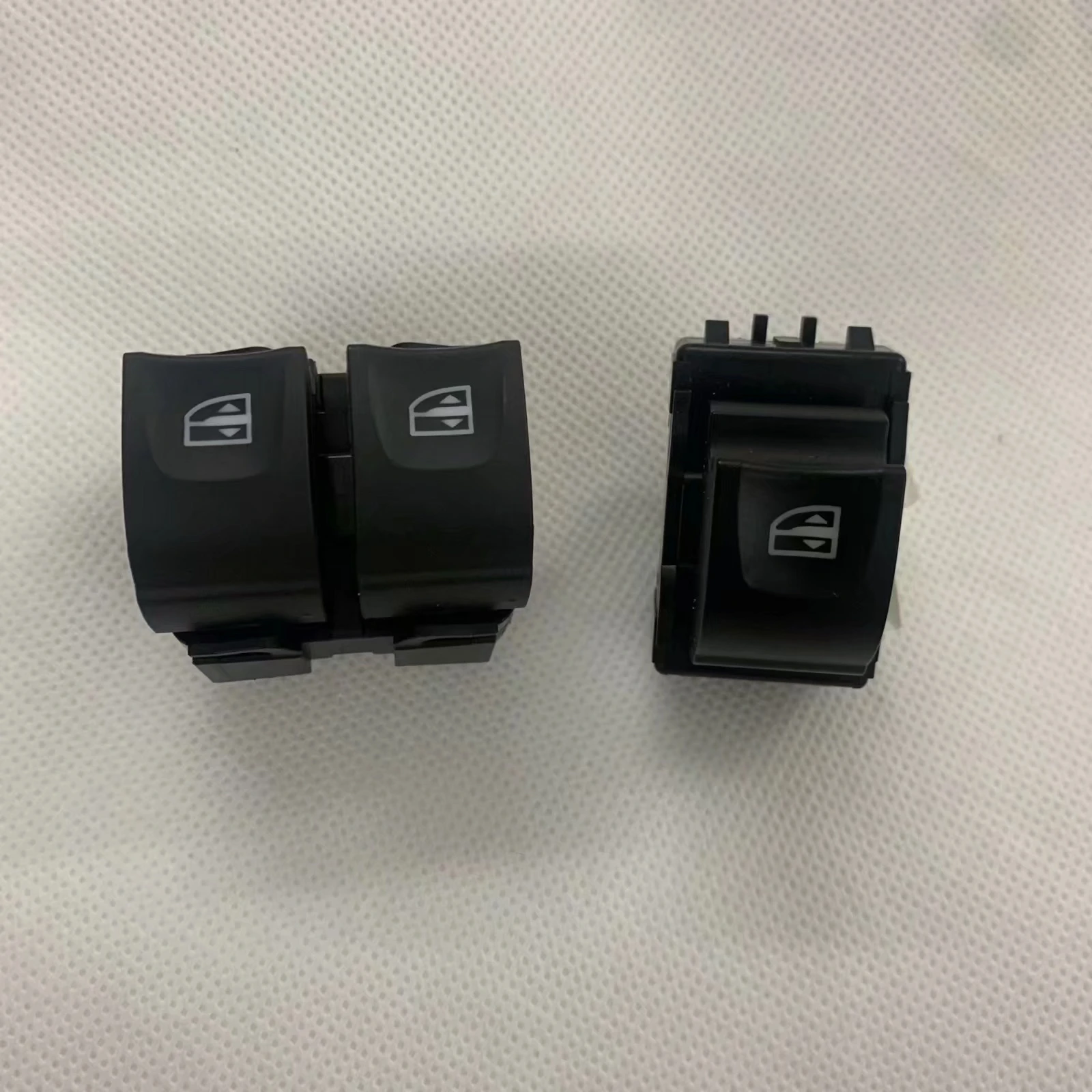 1pc for benz smart Window regulator switch W453 window switch SMART button
1pc for benz smart Window regulator switch W453 window switch SMART button