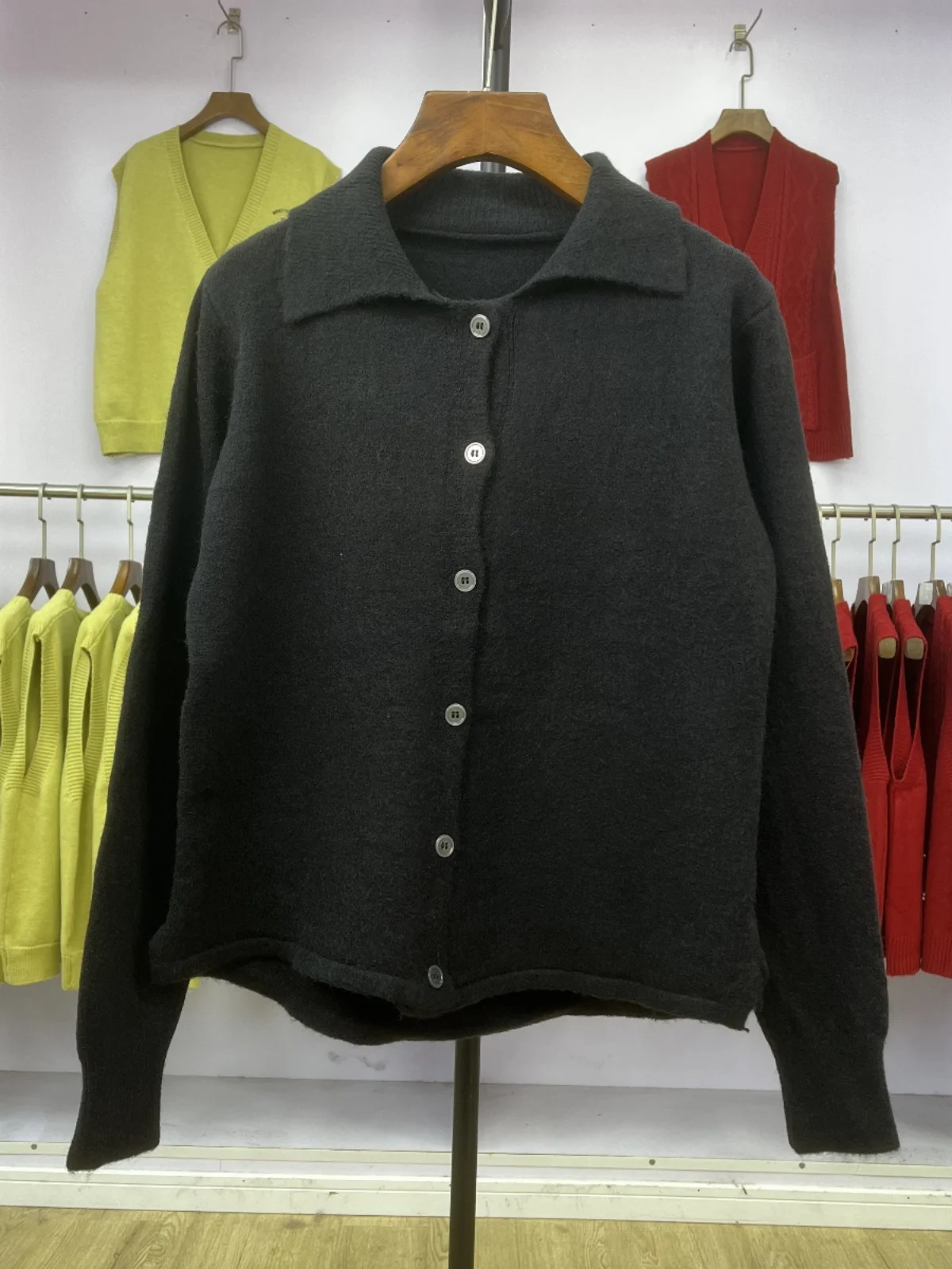 Women's Cardigan Sweater Slimming Vintage Collar Casual Comfortable Top Autumn Winter New Arrival Regular Sve Length
Women's Cardigan Sweater Slimming Vintage Collar Casual Comfortable Top Autumn Winter New Arrival Regular Sve Length