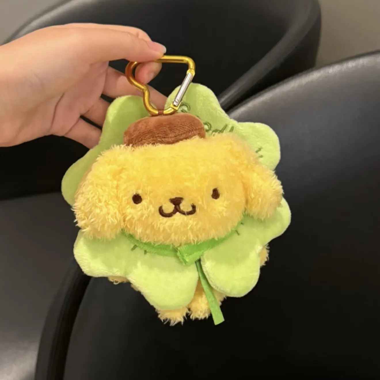 Sanrio Family Cute Pompompurin Plush Bag Pendant Four Leaf Clover Doll Key Chain Pendant Small Gift
Sanrio Family Cute Pompompurin Plush Bag Pendant Four Leaf Clover Doll Key Chain Pendant Small Gift