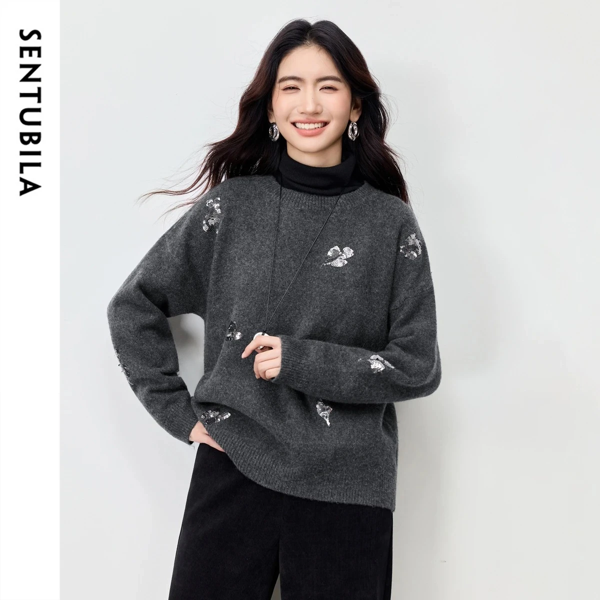 SENTUBILA Winter Sweaters for Woman Sequin Embroidery 2026 O-neck Long Sleeve Pullovers Loose Knitted Female Jumpers W54EE3874
SENTUBILA Winter Sweaters for Woman Sequin Embroidery 2026 O-neck Long Sleeve Pullovers Loose Knitted Female Jumpers W54EE3874