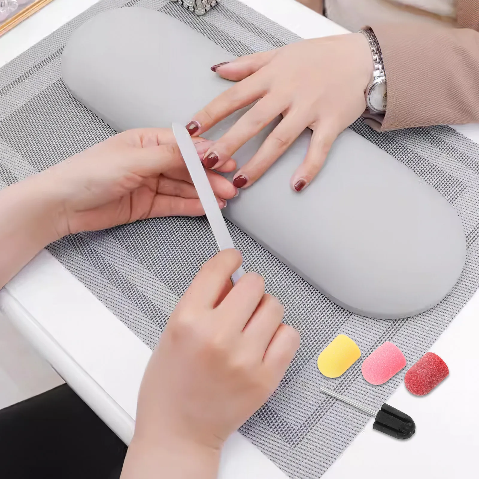 Шлифовальные насадки для маникюра и педикюра, 13 мм, мелкозернистые, со сменным хвостовиком, для акрилового и гель-маникюра, удаления огрубевшей кожи стоп
Шлифовальные насадки для маникюра и педикюра, 13 мм, мелкозернистые, со сменным хвостовиком, для акрилового и гель-маникюра, удаления огрубевшей кожи стоп