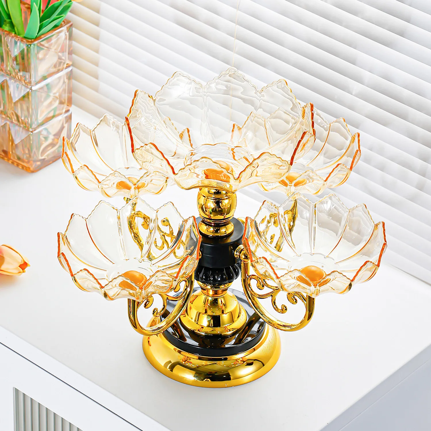 Living Room Coffee Table Multi-layer Fruit Plate Household Candy Plate High-end Front Desk Snack Plate Fruit Plate
Living Room Coffee Table Multi-layer Fruit Plate Household Candy Plate High-end Front Desk Snack Plate Fruit Plate