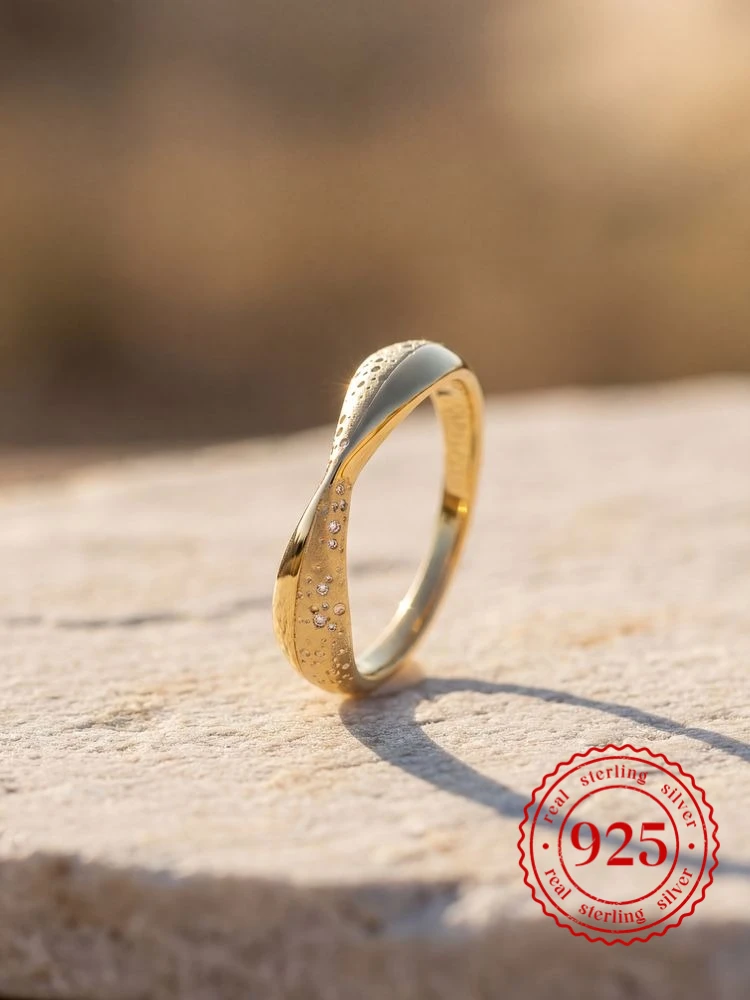 925 Sterling Silve Shiny Creative Ring For Women Wedding Anniversary Daily Wear Gorgeous Luxury High Quality Fine Jewelry
925 Sterling Silve Shiny Creative Ring For Women Wedding Anniversary Daily Wear Gorgeous Luxury High Quality Fine Jewelry