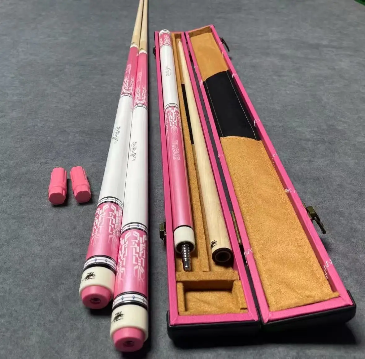 2026 New Pink Ball Club with 9.8/11.5/13mm Large and Small Head Maple Material 1/2 Split Body Billiards Ball Club
2026 New Pink Ball Club with 9.8/11.5/13mm Large and Small Head Maple Material 1/2 Split Body Billiards Ball Club
