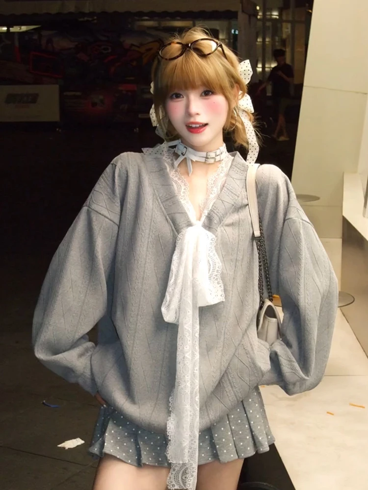 Ретро-свитер в американском стиле с V-образным вырезом для женщин, осенне-зимний, с кружевными вставками, повседневный, свободный, длинный, уличный стиль, топ
Ретро-свитер в американском стиле с V-образным вырезом для женщин, осенне-зимний, с кружевными вставками, повседневный, свободный, длинный, уличный стиль, топ