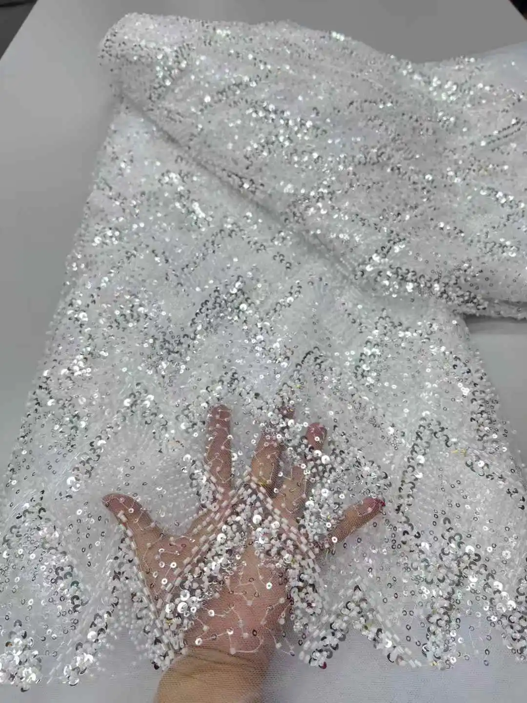 White African Heavy Bead Lace Fabric 2025 High Quality Embroider Nigerian Sequins French Tulle Fabric Material For Wedding Party
White African Heavy Bead Lace Fabric 2025 High Quality Embroider Nigerian Sequins French Tulle Fabric Material For Wedding Party