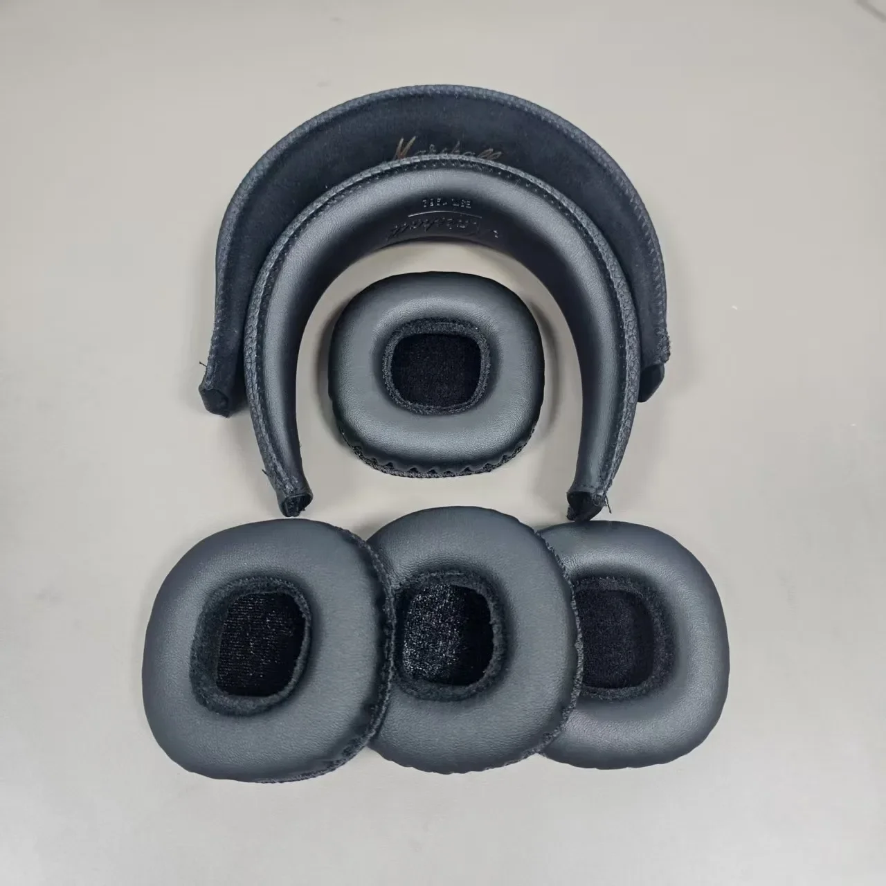 Replacement Earpads For MARSHALL MID ANC Bluetooth Headphones Memory Foam Ear Cushions Earmuff headset Gamer Leather case,5.26
Replacement Earpads For MARSHALL MID ANC Bluetooth Headphones Memory Foam Ear Cushions Earmuff headset Gamer Leather case,5.26