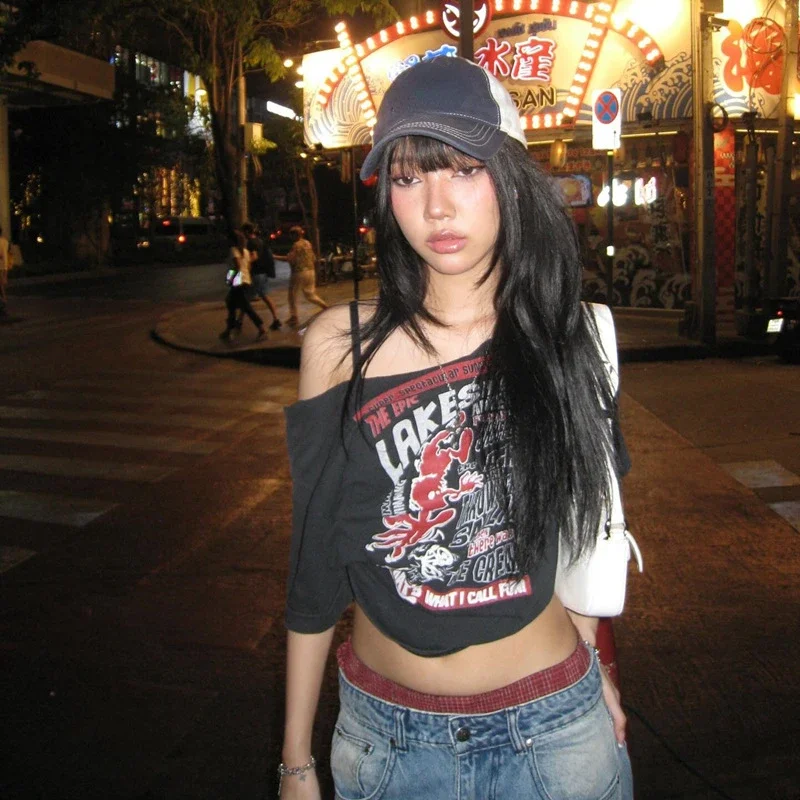 Gothic Anime Tee Y2k Letter Print Off Shoulder Punk T-shirts Women Harajuku Streetwear Grunge T Shirt Aesthetic Loose Crop Tops
Gothic Anime Tee Y2k Letter Print Off Shoulder Punk T-shirts Women Harajuku Streetwear Grunge T Shirt Aesthetic Loose Crop Tops
