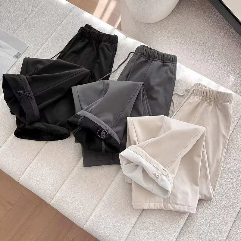Women's Autumn And Winter New High Waist Casual Cargo Pants Drawstring Fashionable Versatile Fleece-lined Sports Sweatpants
Women's Autumn And Winter New High Waist Casual Cargo Pants Drawstring Fashionable Versatile Fleece-lined Sports Sweatpants