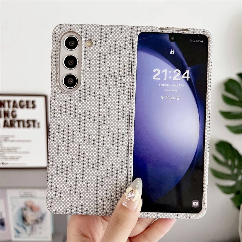 Skin Feel Starry Pattern Carbon Fiber Texture Case for Galaxy Z Fold 6 Fold 5 Fold 4 Ultra-Thin Folding Protective Cover Funda
Skin Feel Starry Pattern Carbon Fiber Texture Case for Galaxy Z Fold 6 Fold 5 Fold 4 Ultra-Thin Folding Protective Cover Funda