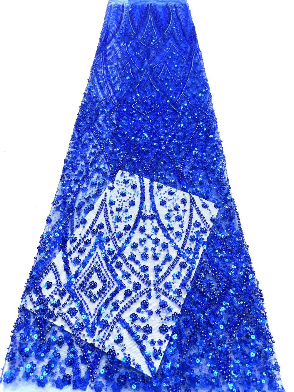 Африканское тяжелое бисерное кружево 2026 года, высококачественное нигерийское кружево с пайетками и жемчугом, французский тюль для пошива праздничных платьев
Африканское тяжелое бисерное кружево 2026 года, высококачественное нигерийское кружево с пайетками и жемчугом, французский тюль для пошива праздничных платьев