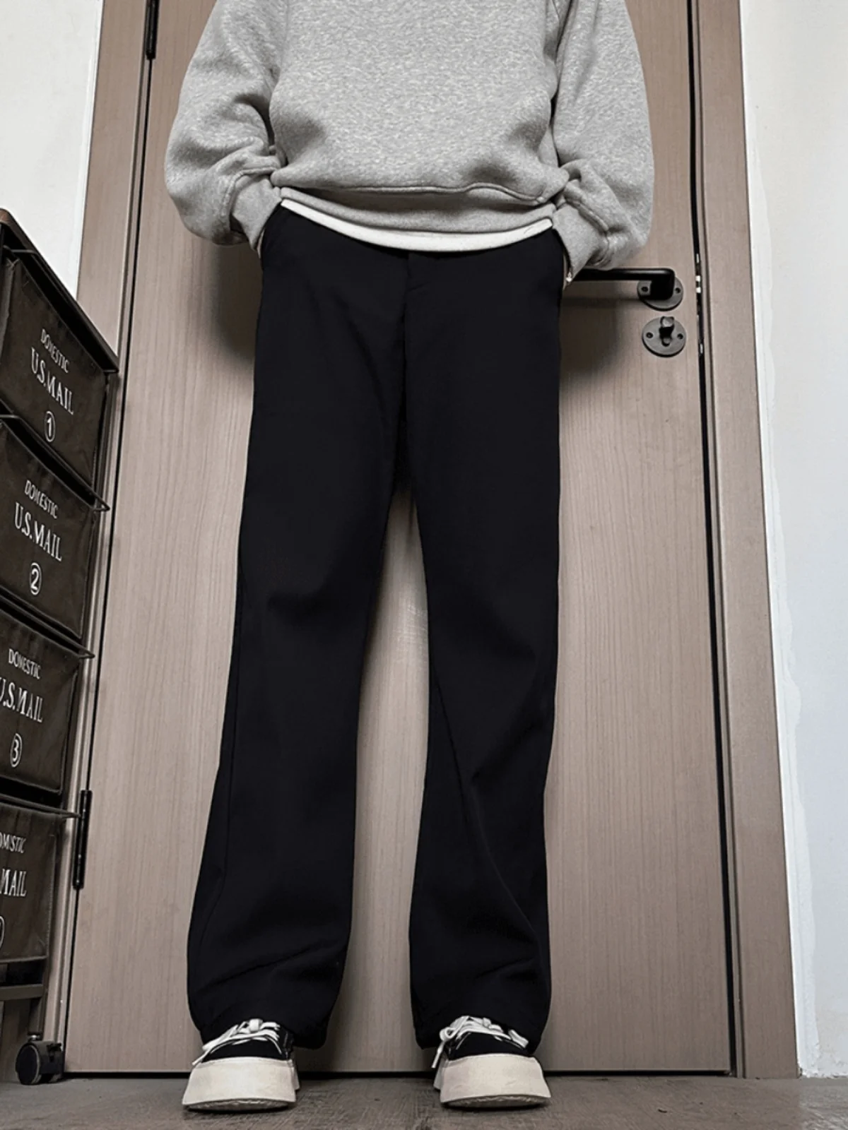 Cleanfit Men's Bla Bell Bot Suit Pants Spring High-End Drapey Slimming American Knife Casual Trousers
Cleanfit Men's Bla Bell Bot Suit Pants Spring High-End Drapey Slimming American Knife Casual Trousers