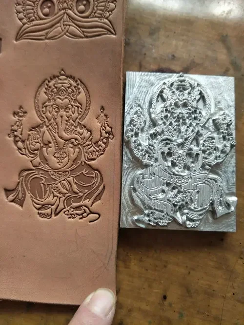 Ganesha pattern Hand-work unique design leather working tools carving punches stamp craft leather with leather carving tools
Ganesha pattern Hand-work unique design leather working tools carving punches stamp craft leather with leather carving tools