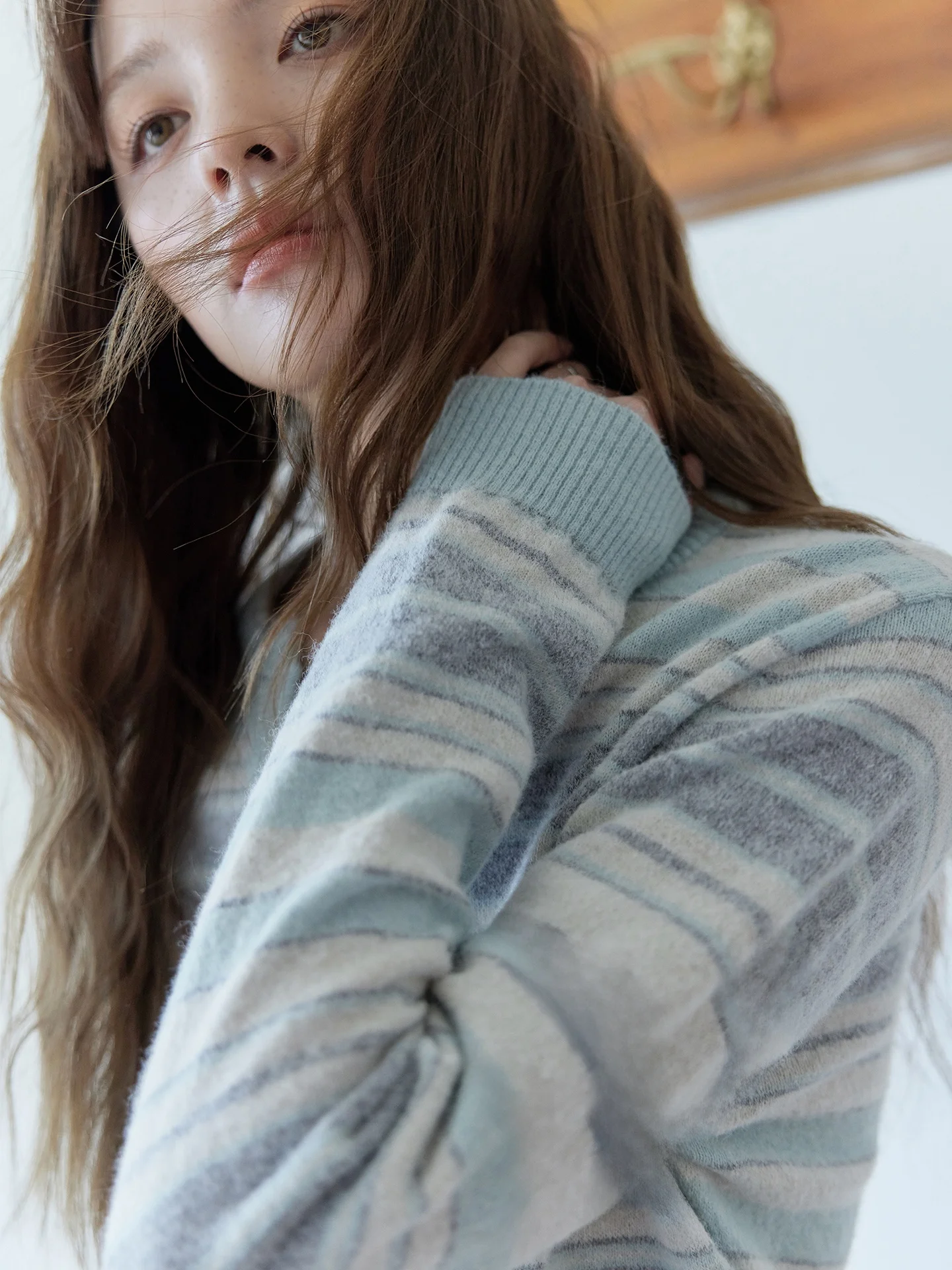 Momolife Soft Thin Open Neck Sweater for Women Casual Loose Knitted Spring Autumn Winter Long Sleeve Warm Comfortable Top
Momolife Soft Thin Open Neck Sweater for Women Casual Loose Knitted Spring Autumn Winter Long Sleeve Warm Comfortable Top